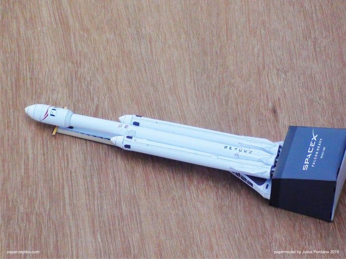 Ракета-носитель Falcon Heavy paper model