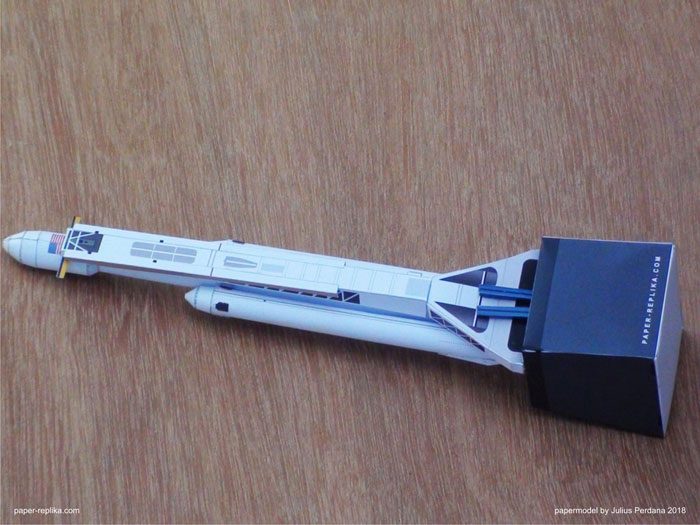 Ракета-носитель Falcon Heavy paper model