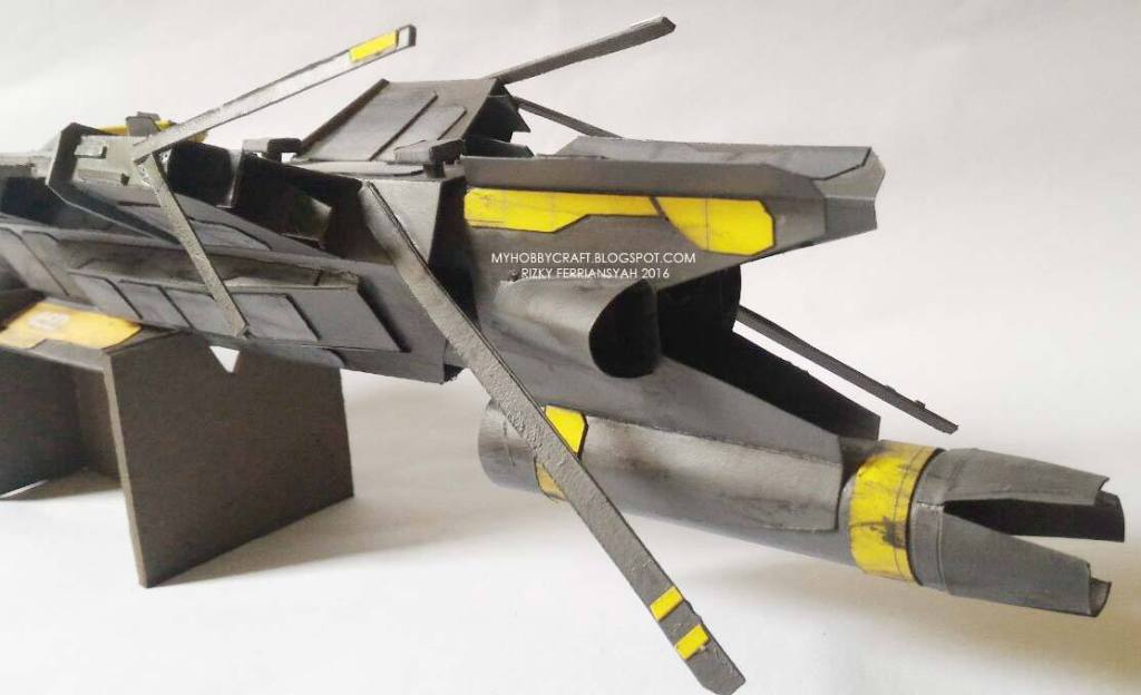 Космический корабль ISC Bedhoel paper model