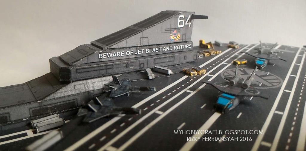 Летающий авианосец Helicarrier (Мстители) paper model