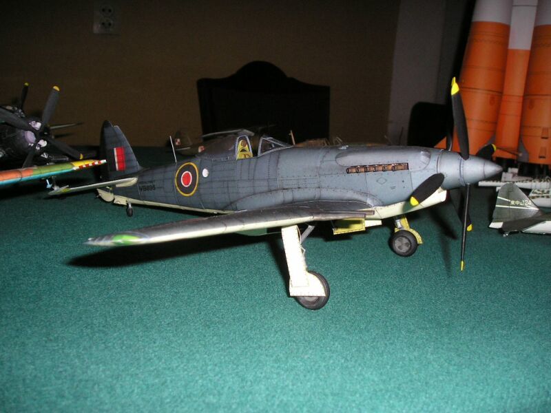 Orlik - 010 - Палубный истребитель Supermarine Seafang F.32 magazine