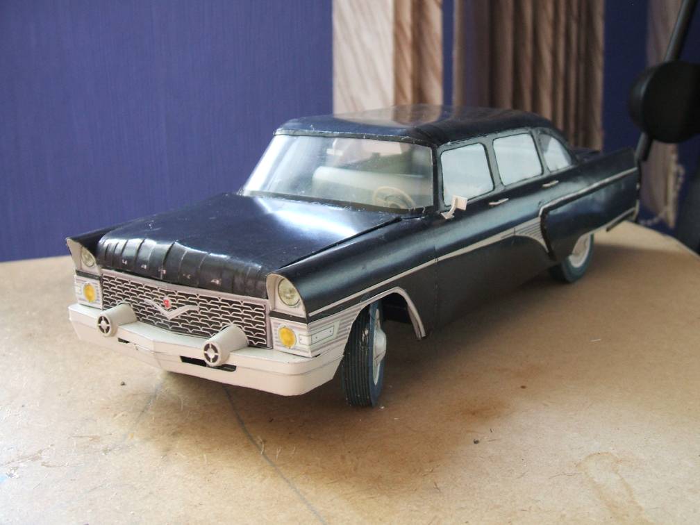 W.M.C. Models - 01/2012 (12) - Автомобиль ГАЗ-13 Чайка magazine