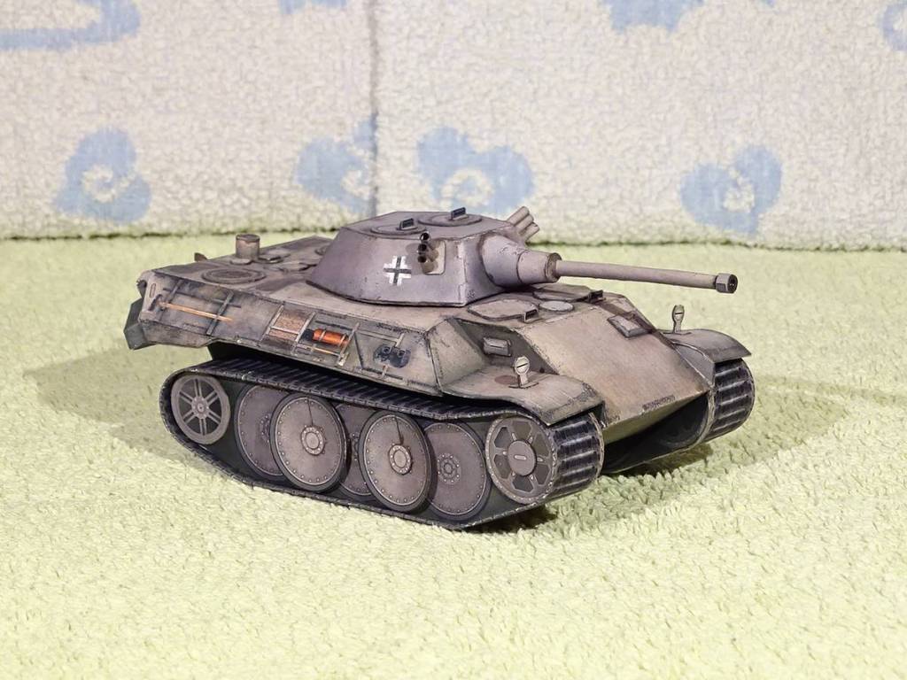 Макет танка - 002 - Танк VK 1602 Leopard magazine