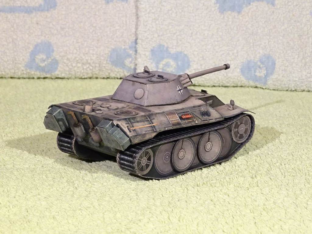 Макет танка - 002 - Танк VK 1602 Leopard magazine