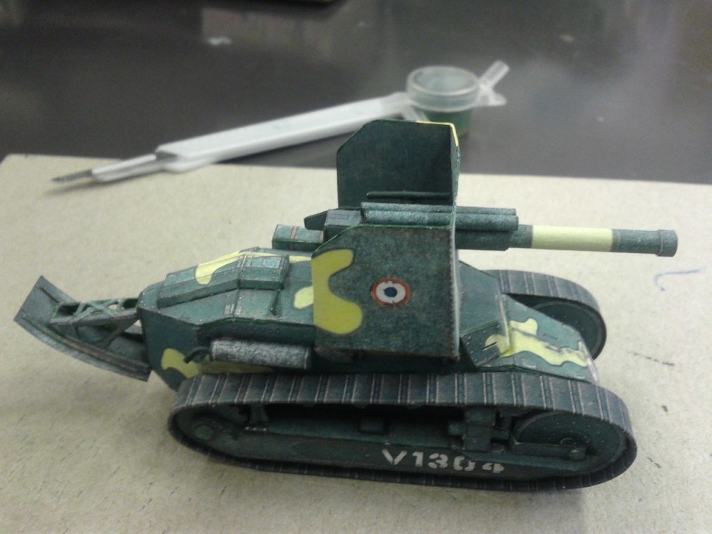 Макет танка - 012 - Танк Renault FT magazine