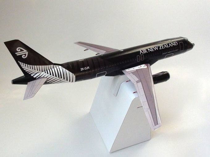 Авиалайнер Airbus A320 Air New Zealand paper model