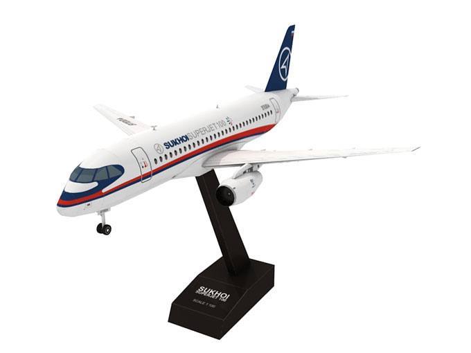 Самолет Сухой Суперджет 100 paper model