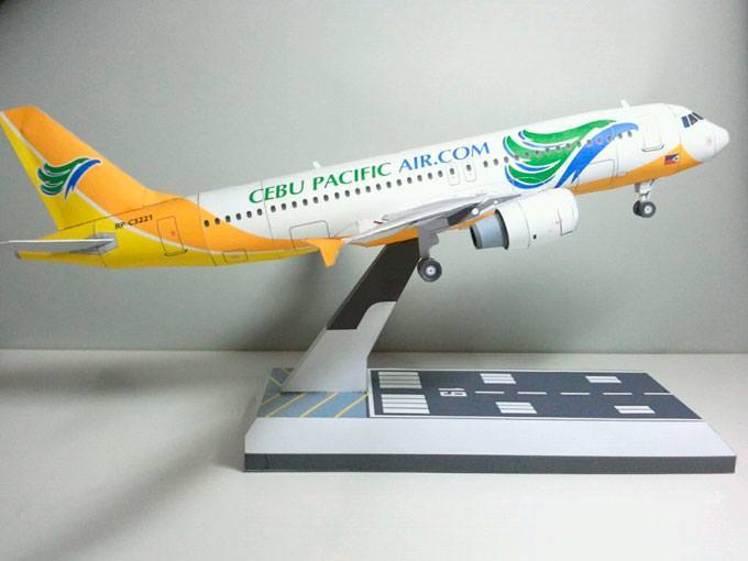 Авиалайнер Airbus A320 Cebu Pacific Air paper model