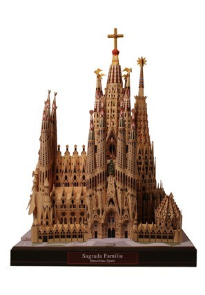 Храм Святого Семейства, Испания paper model