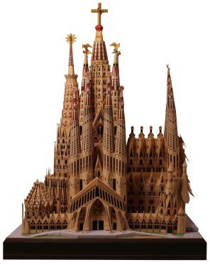 Храм Святого Семейства, Испания paper model