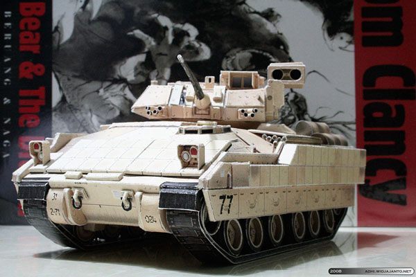 Боевая машина пехоты M2 Брэдли paper model