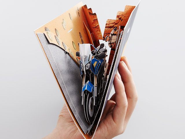 Объемная открытка Езда по бесконечной пустыне paper model