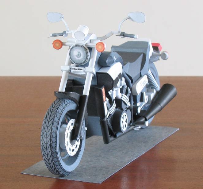 Мотоцикл Yamaha V-Max [очень высокая сложность] paper model