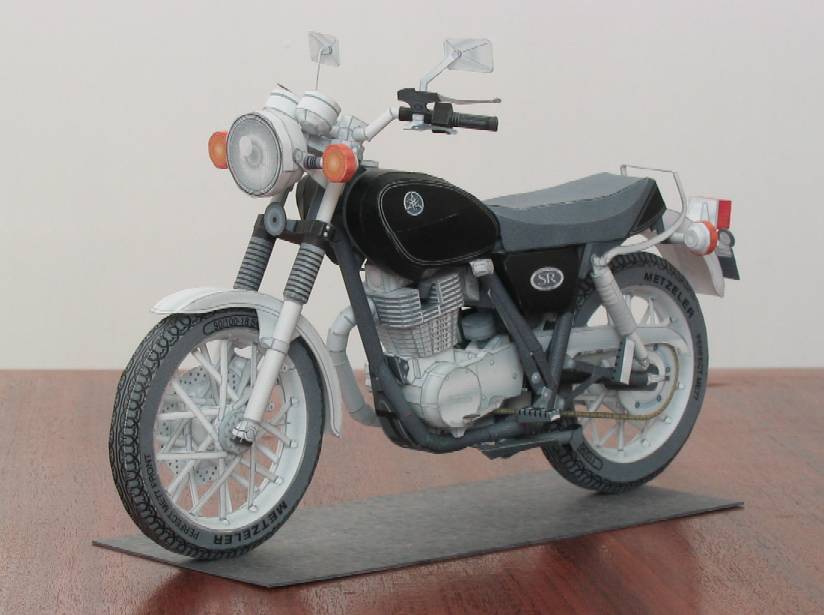 Мотоцикл Yamaha SR400 paper model