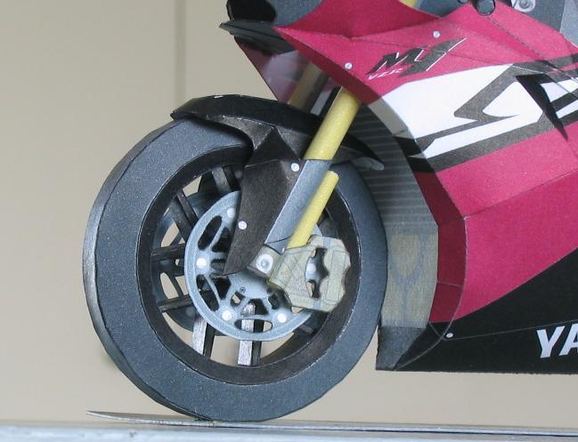 Мотоцикл Yamaha YZR-M1 paper model