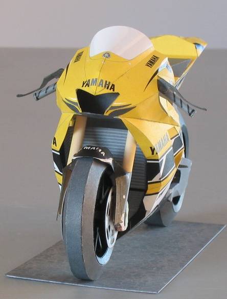 Мотоцикл Yamaha YZR-M1 paper model