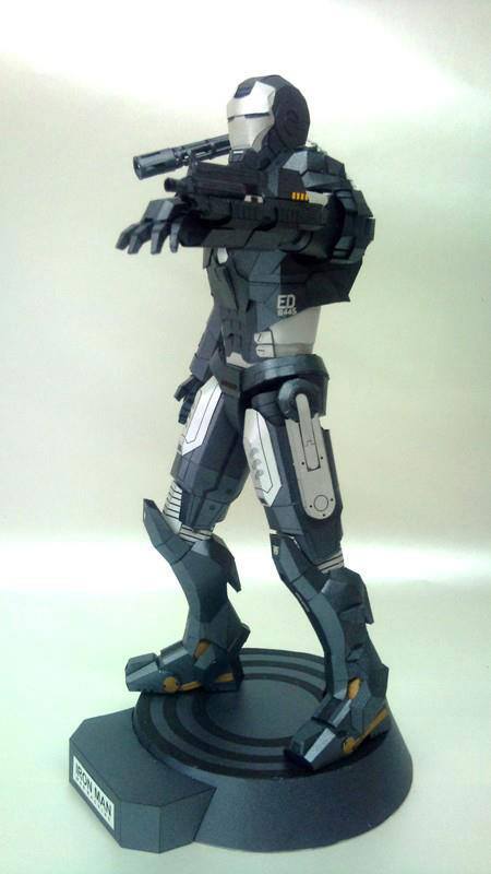 Воитель (Железный человек) paper model
