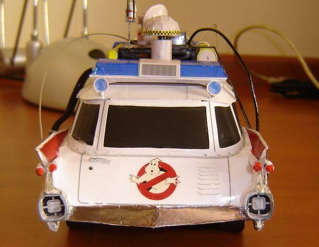 Автомобиль Ecto-1 (Охотники за привидениями) paper model