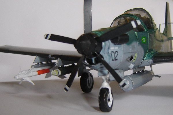 Самолет Embraer EMB 314 Super Tucano paper model