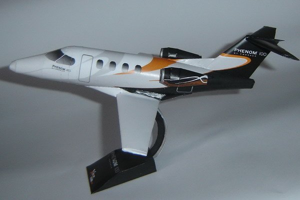 Самолет Embraer Phenom 100 paper model