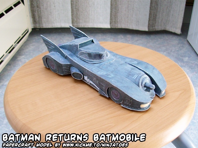 Бэтмобиль (Бэтмен возвращается) paper model
