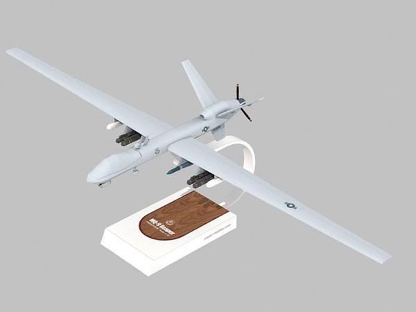 Беспилотный самолет MQ-9 Reaper paper model