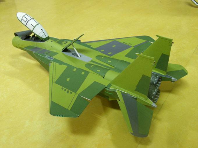 Истребитель F-15K Slam Eagle (производственный вид) paper model