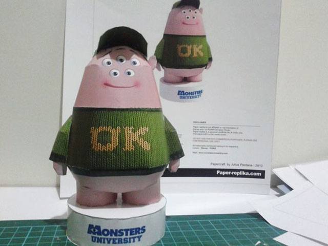 Скотт Слизень Склизли (Университет монстров) paper model