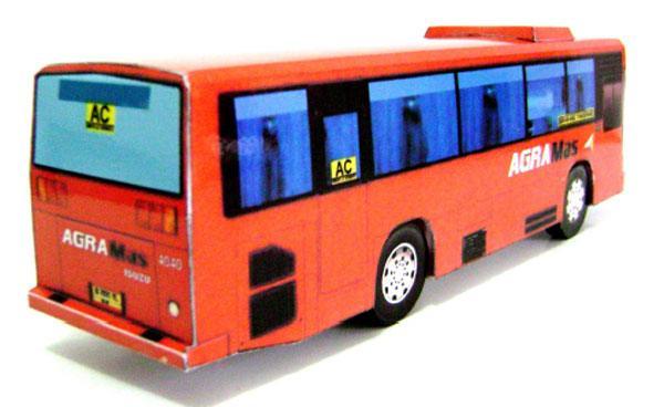 Пригородный автобус paper model