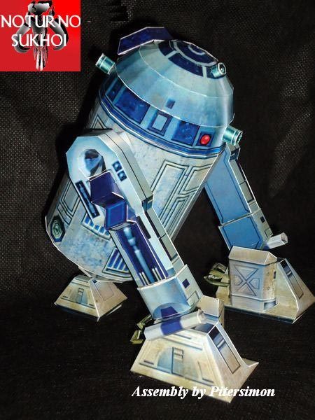 Роботы R2-D2 и C-3PO (Звездные войны) paper model