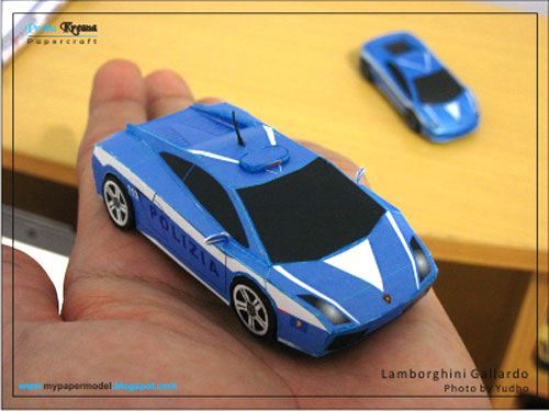 Автомобиль Lamborghini Gallardo Polizia paper model