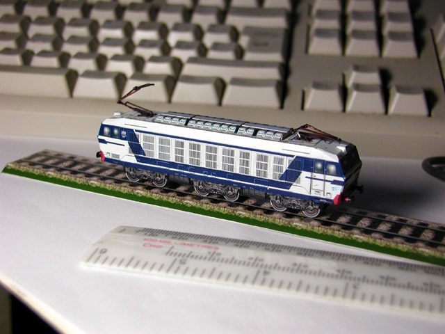 Локомотив E.633 paper model