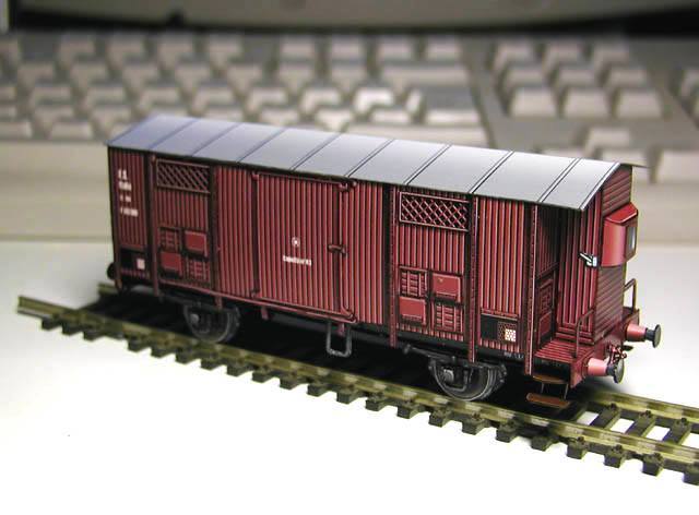 Вагон типа F с будкой paper model