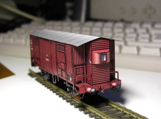 Вагон типа F с будкой paper model