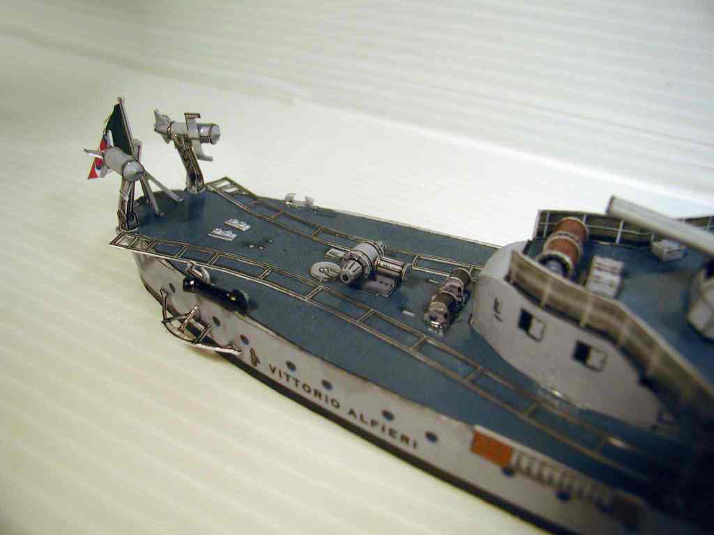 Крейсер Vittorio Alfieri paper model