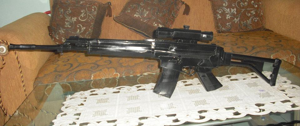 Штурмовая винтовка Pindad SS2-V4 paper model