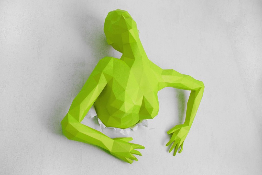 Скульптура Из стены paper model