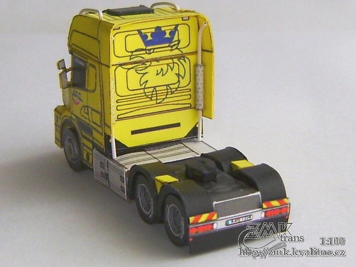 Тягач Scania T164 с полуприцепом цистерной paper model