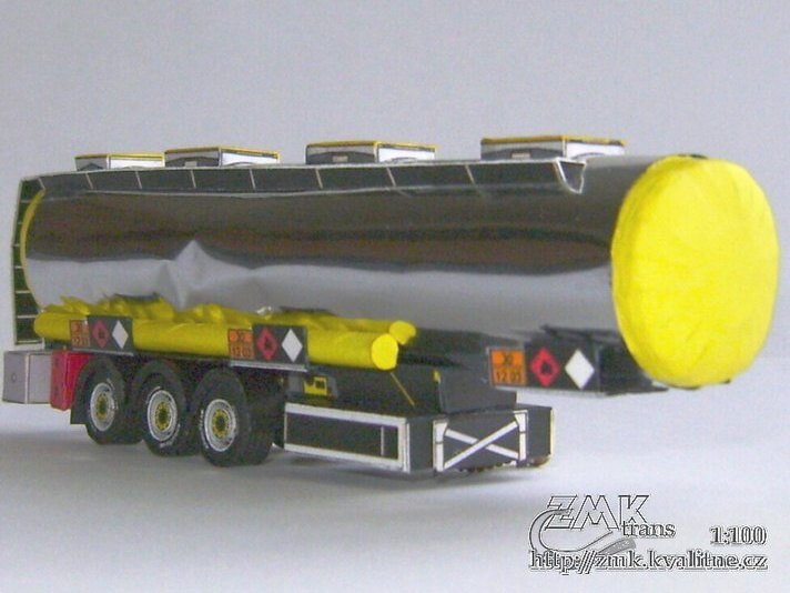 Тягач Scania T164 с полуприцепом цистерной paper model