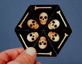Перевёртыш с черепом paper model