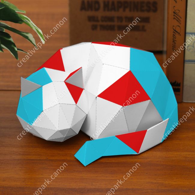 Полигональные кошки (синяя и красная) paper model