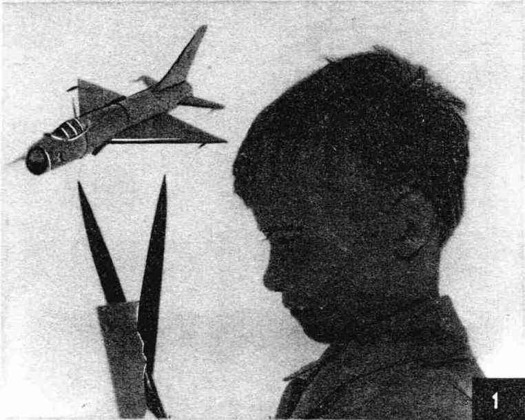 Maly Modelarz - 5/1958 - Бомбардировщик СУ-2 magazine