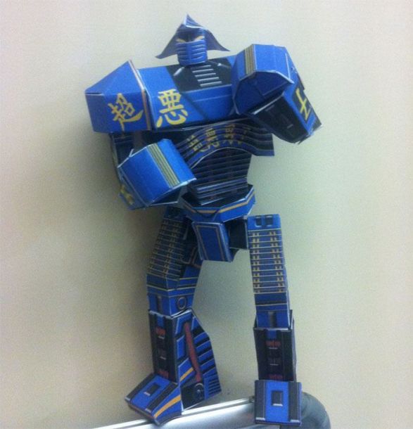 Нойзи Бой (Живая сталь) [средняя сложность] paper model