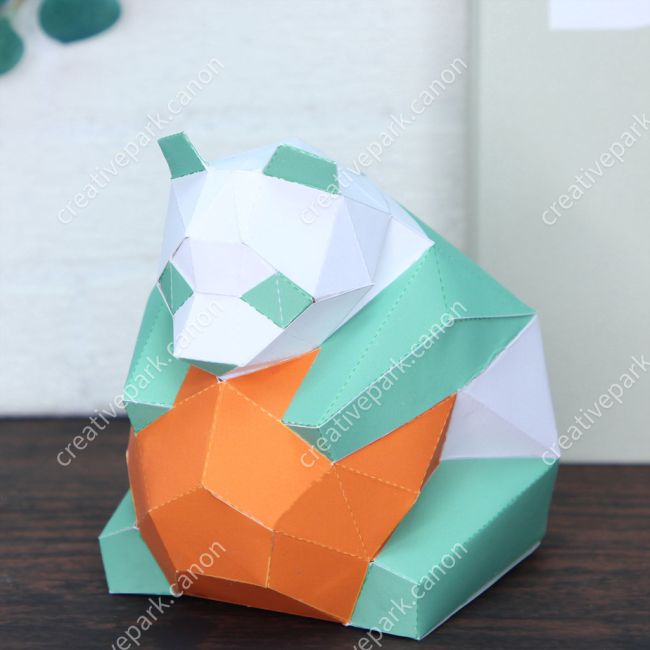 Полигональная панда (зелёная) paper model