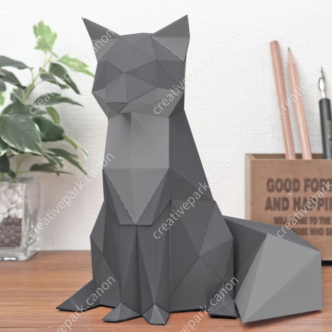 Полигональная лиса (серая) paper model