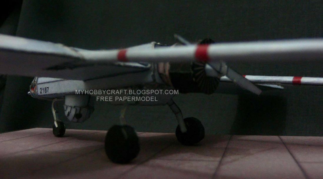 Беспилотный самолет RQ-7 Shadow paper model