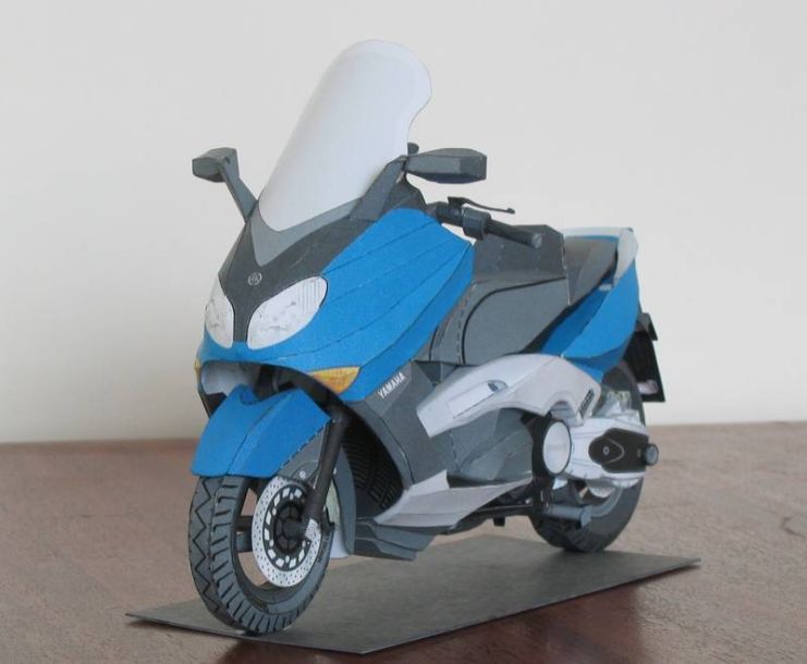 Скутер Yamaha TMAX paper model