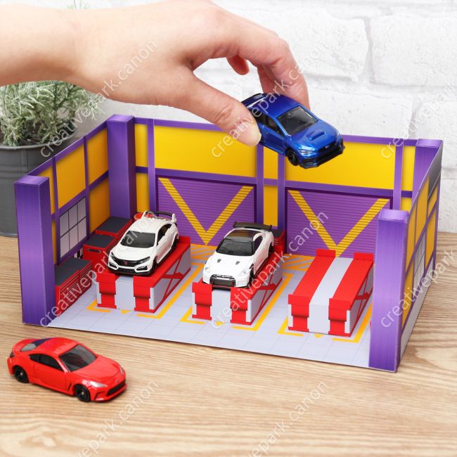 Диорама: мини-автомобиль и мастерская paper model