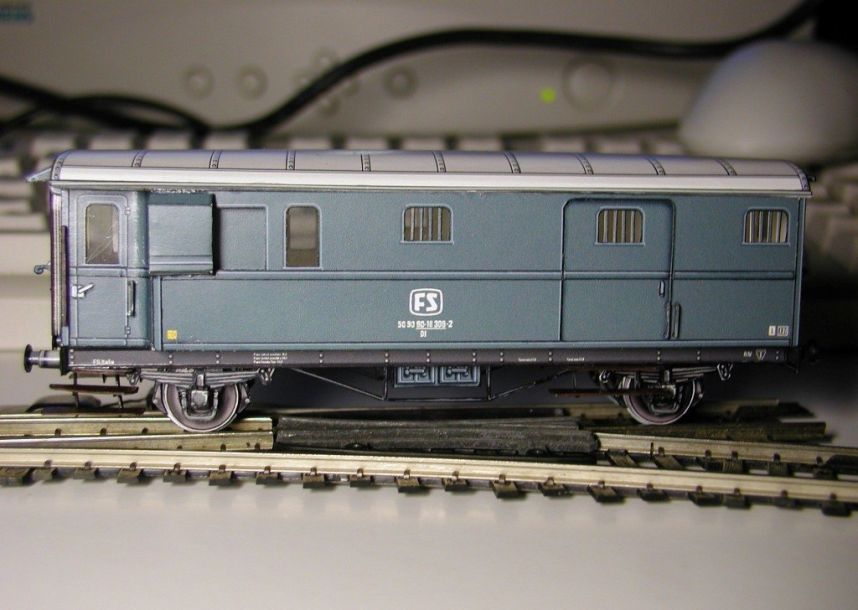 Магистральный вагон типа DI 92000 paper model