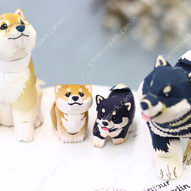Мини-версия сиба-ину: коричневая и чёрно-подпалая paper model
